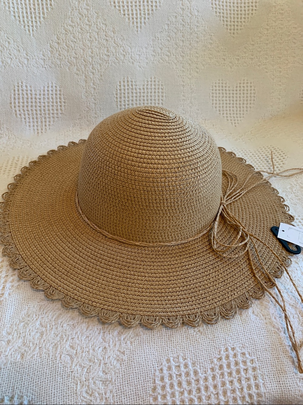 Jessica Simpson Scalloped Edge Wide Brim Straw Hat - UPF 50 UV Protection - Picture 7 of 9